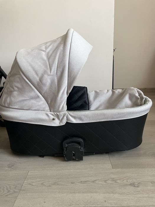 Каляска у гарному стані ТОРГ