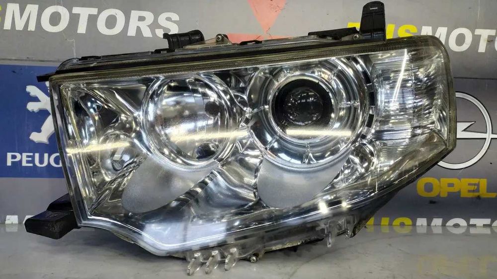 Фари передние фара Mitsubishi L200 Pajero Sport Outlander Lancer Wagon