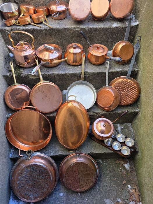 Вінтажний мідний посуд