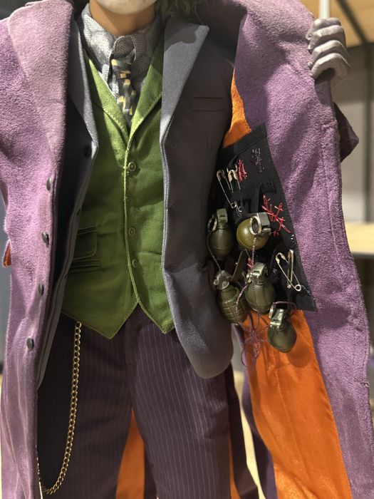 Joker Queen Studios figurka Batman artisan Ledger