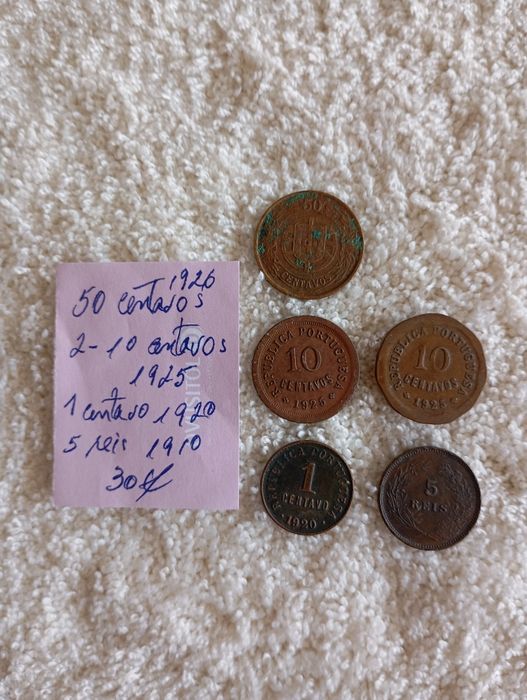 Moedas de centavos e reis