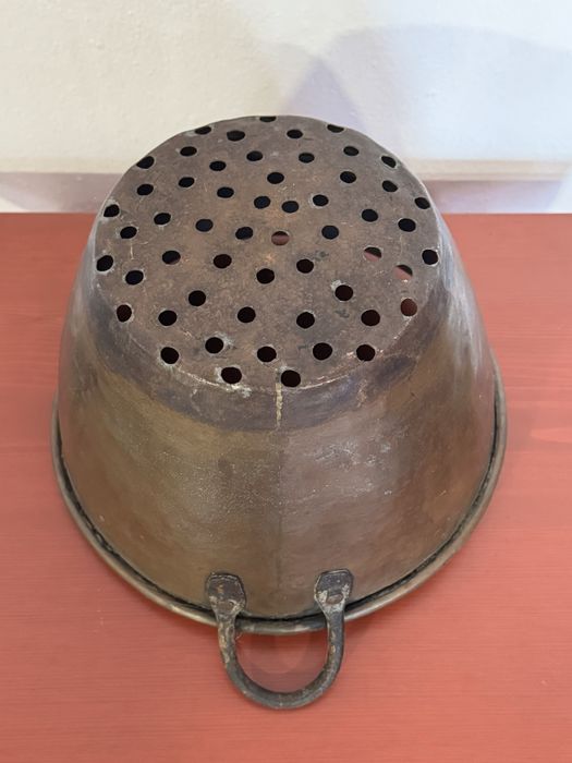 Tacho em cobre antigo – origem árabe (Argélia)