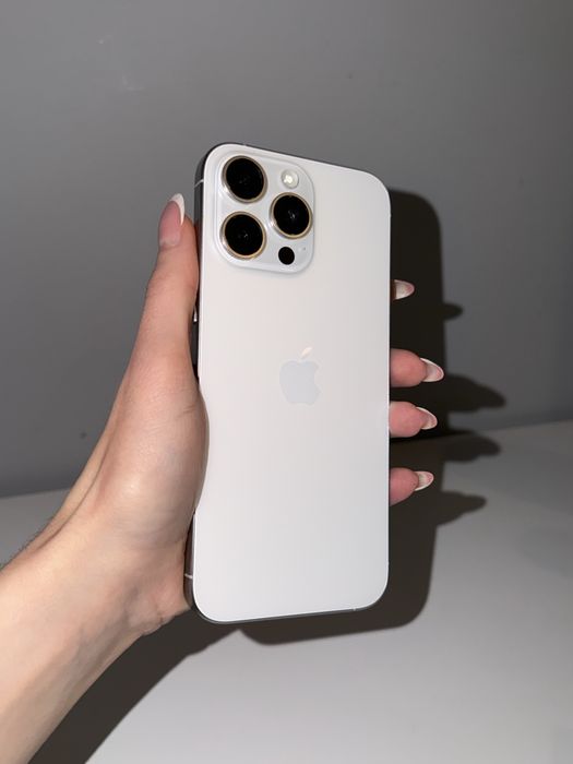 iPhone 16 pro max 256 GB White Titanium
