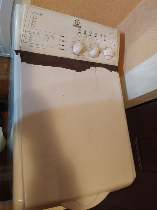 Стиральная машина автомат вертикальная,Indesit witl86,нерабочая