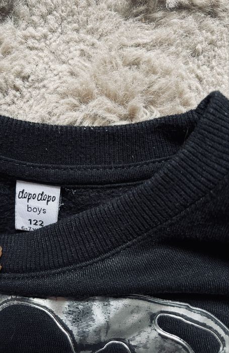 Bluza chłopięca czarna z aplikacja donozaura Dopo Dopo 116/122cm