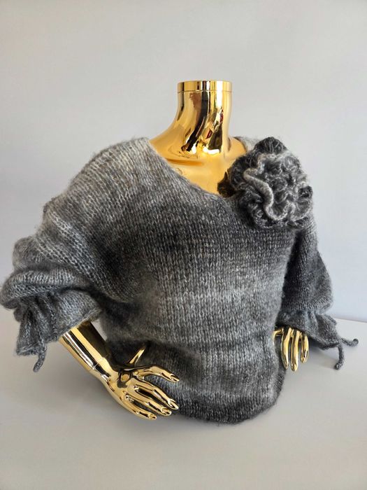 Sweter ręcznie wykonany, unikat.