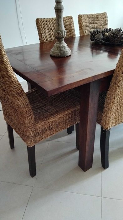 Mesa de sala madeira maciça