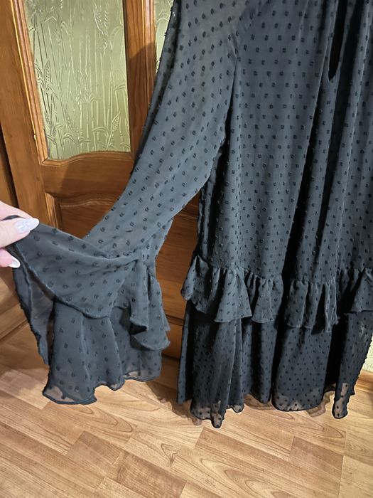 Продам платье шикарное.Новое.Нарядное