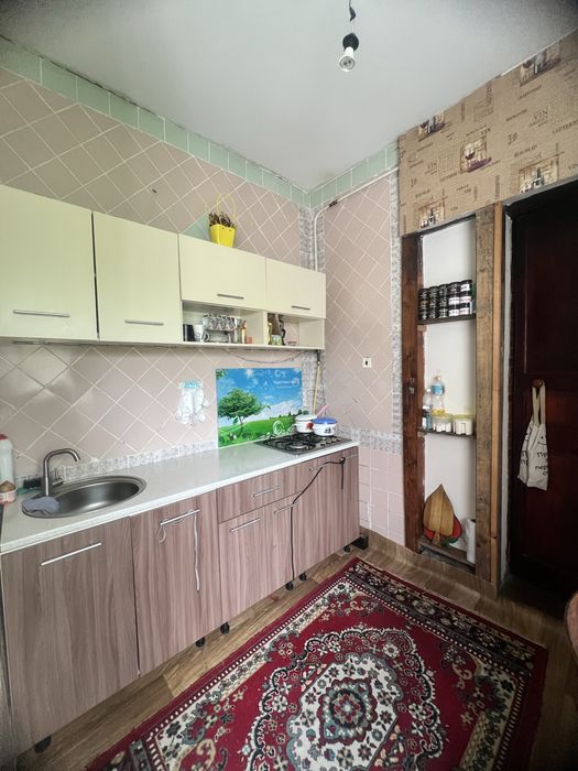 Жорнівка продаж пів будинку 4 кімнати Газ/Камін з виходом в Ліс