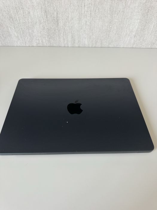 MacBook Air 13,6” M2 – Azul Meia-Noite – 90% Bateria