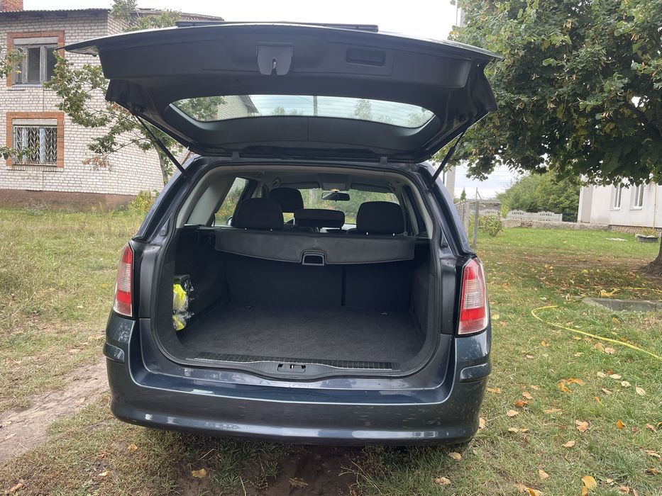 Опель Астра Н 1.4 бензин