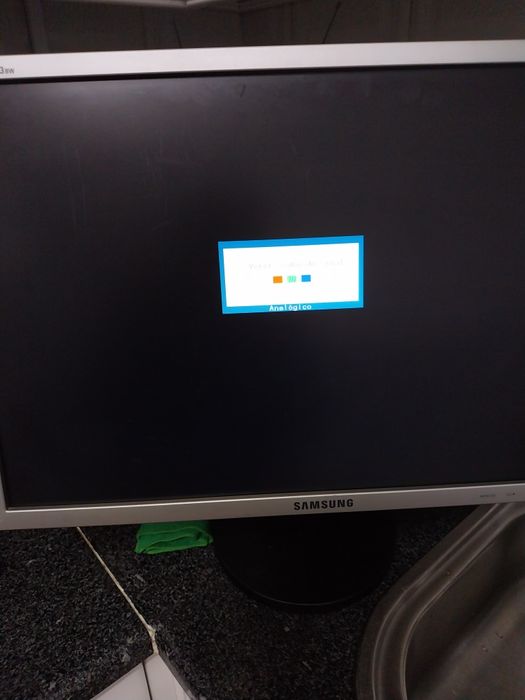 Vendo  omputador secretaria