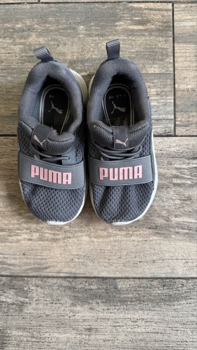 Кросівки на дівчинку puma  22 розмір