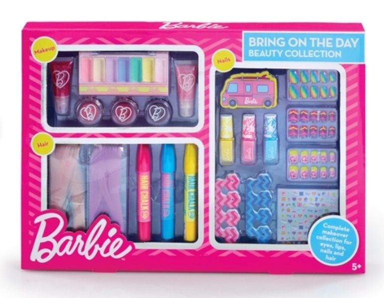 Набір косметики для дівчат Barbie Bring On The Day Beauty Collection.