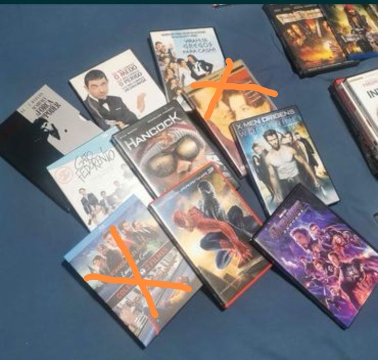 DVD's marvel e Piratas das Caraíbas