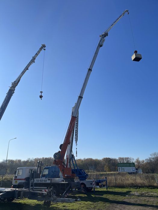 Żuraw Ciesielski dźwig dekarski Böcker AK 27-1000