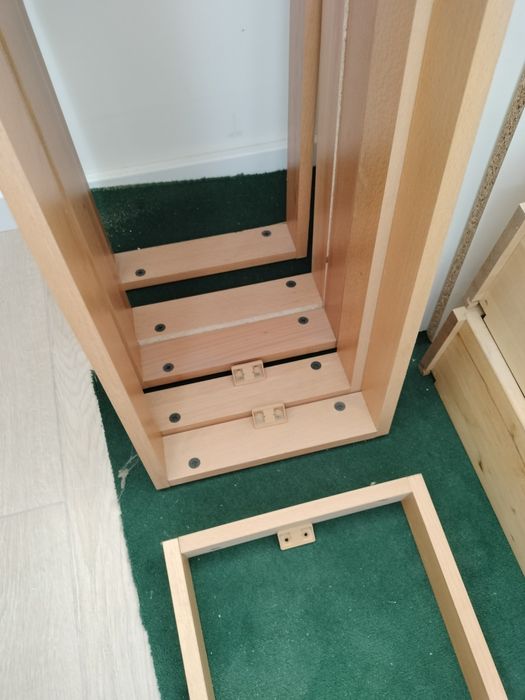 Bases/Rodapés para estantes