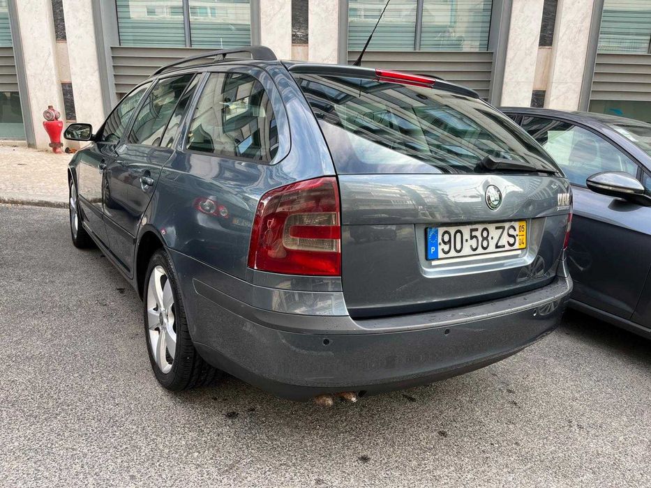 Skoda Octavia Break 2.0 TDI Caixa Automática DSG