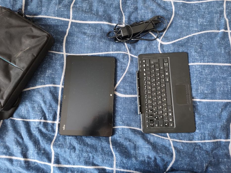 Планшет-ноутбук Fujitsu Stylistic R727 | 12.5" FHD | i5‑7300U | 8GB