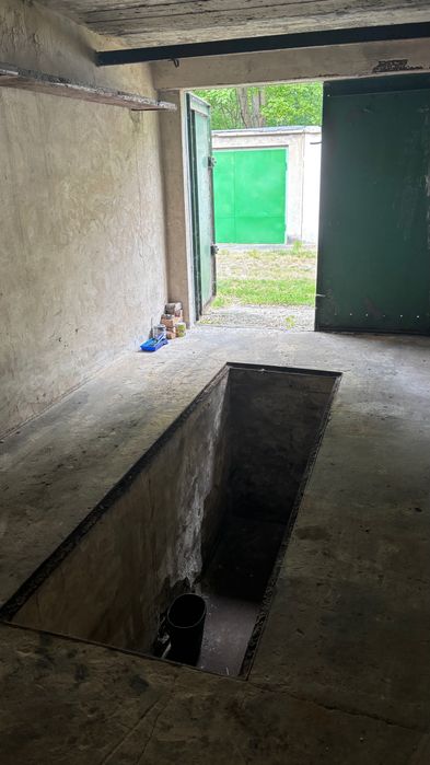 Garaż z kanałem ul. Cmentarna