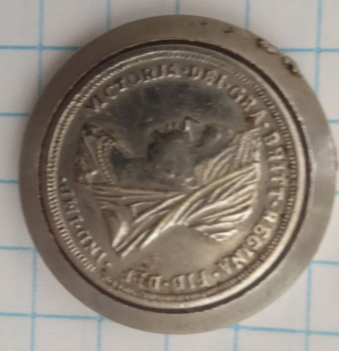 Кулон из монеты из серебра