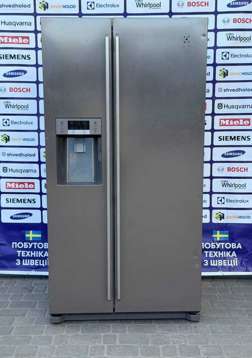 холодильник б/в Side by Side на двоє дверей Electrolux 180/90/70 Металік No Frost #06804