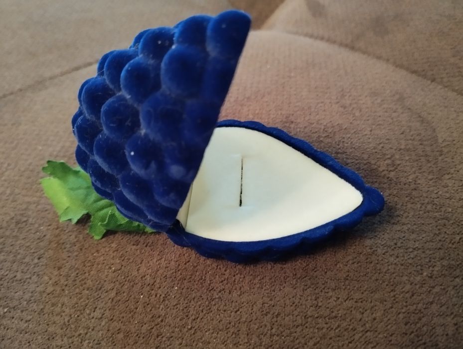 Футляр бархатный для кольца, сережек,  или цепочки