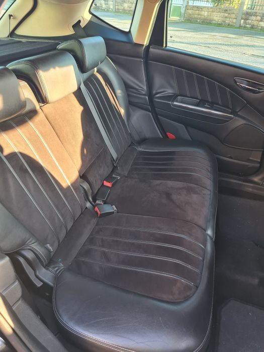 Lancia Delta 1.6 Multijet (2010)-Estilo italiano