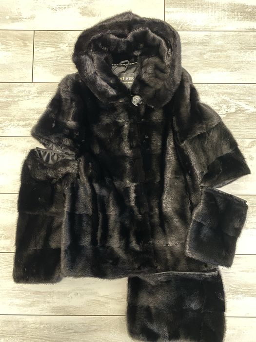 Натуральна норкова шуба чорного коліру