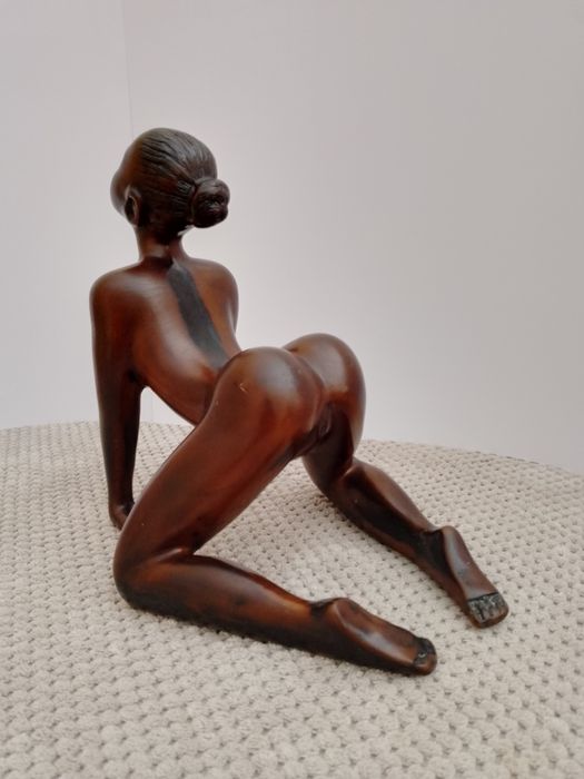 Африканская статуэтка