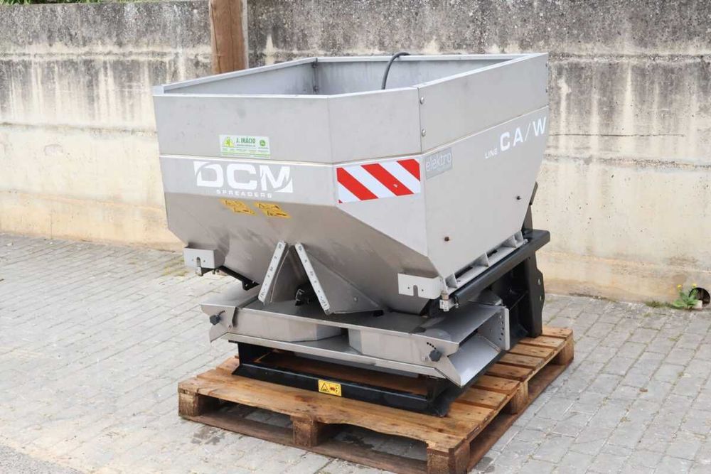 Distribuidor de Adubo DCM SW5 – Semi-Novo