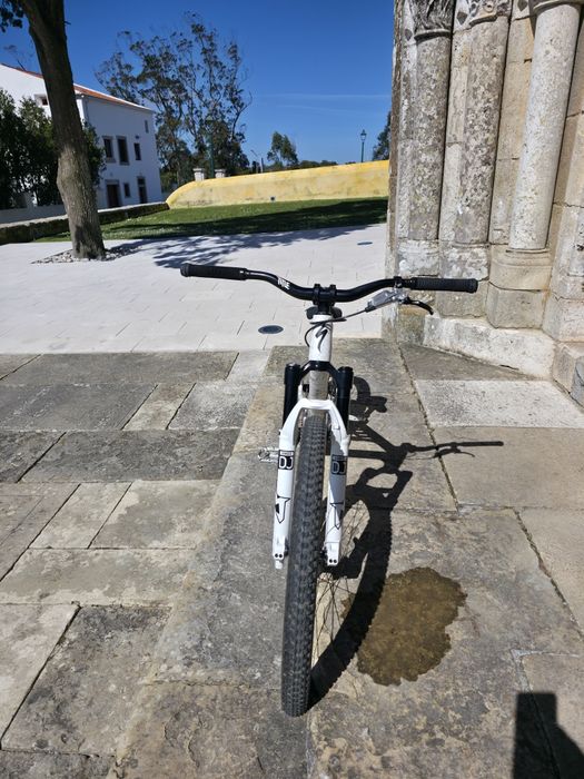 DirtJump SPECIALIZED P3 2026