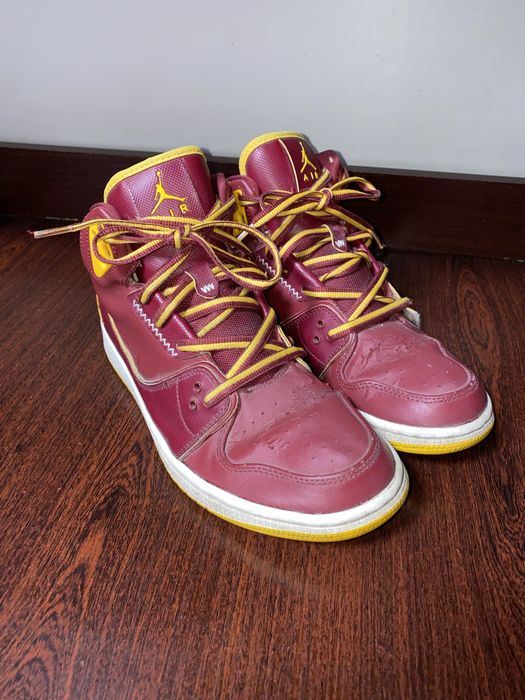 Кросівки Air Jordan бордові