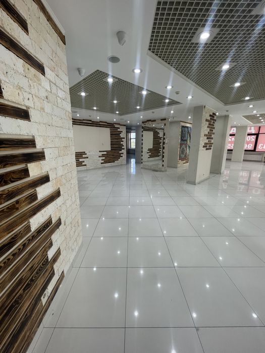 Комерційна нерухомість за адресою вул. Шухевича Романа (площа 634 м²) - Atlanta.ua - фото 3