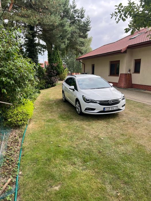 Opel Astra Opel Astra 1.6CDTI (bogate wyposażenie)