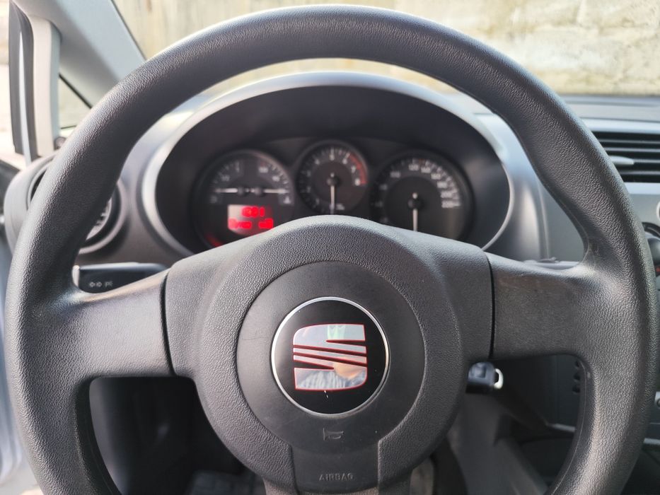 Seat Leon 1.6 MPI 1 właściciel od nowości