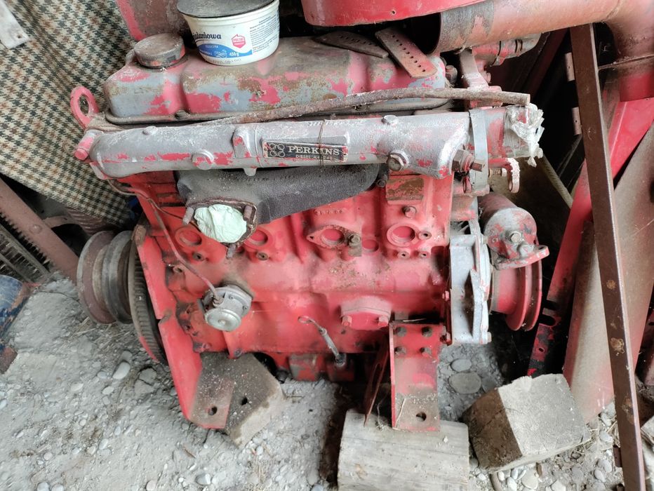 Części do silnika A4 248 ,do kombajnu MF 487 i innych