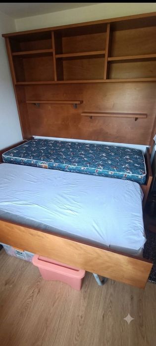 Cama dupla de solteiro