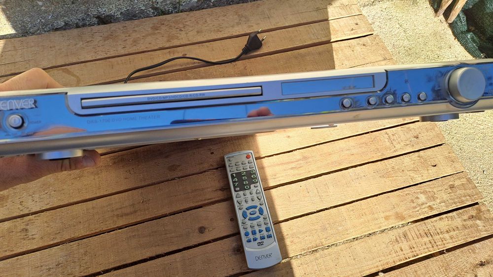 DVD Player and CD Reader64585405633539122