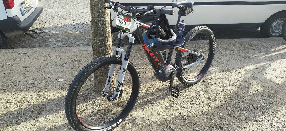 Bicicleta eléctrica Scott E-genius 710
