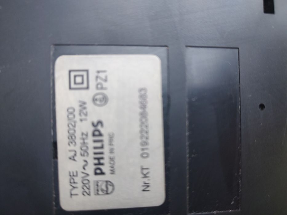 Radiobudzik magnetofon Philips lata 80