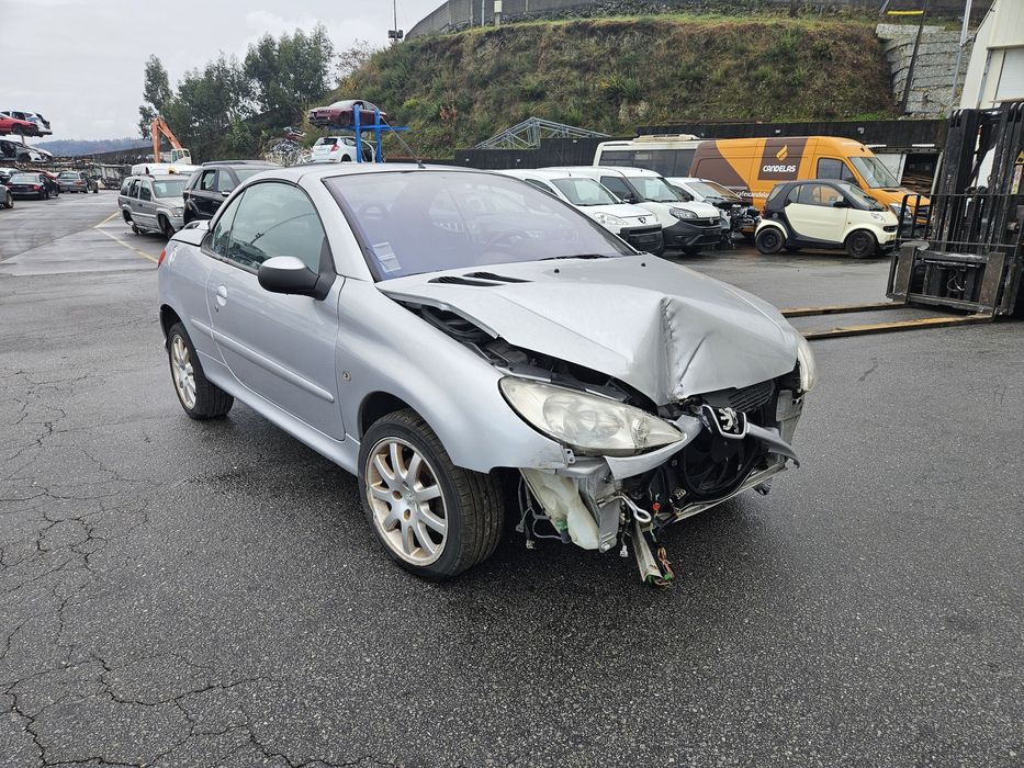 Peugeot 206 cc 1.6i 16V de 2002 para peças