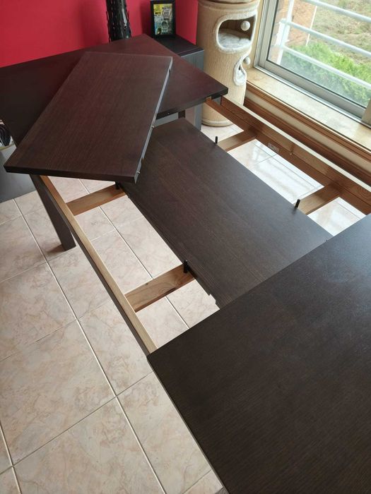 Mesa de Jantar Extensível Preto-Castanho Bjursta