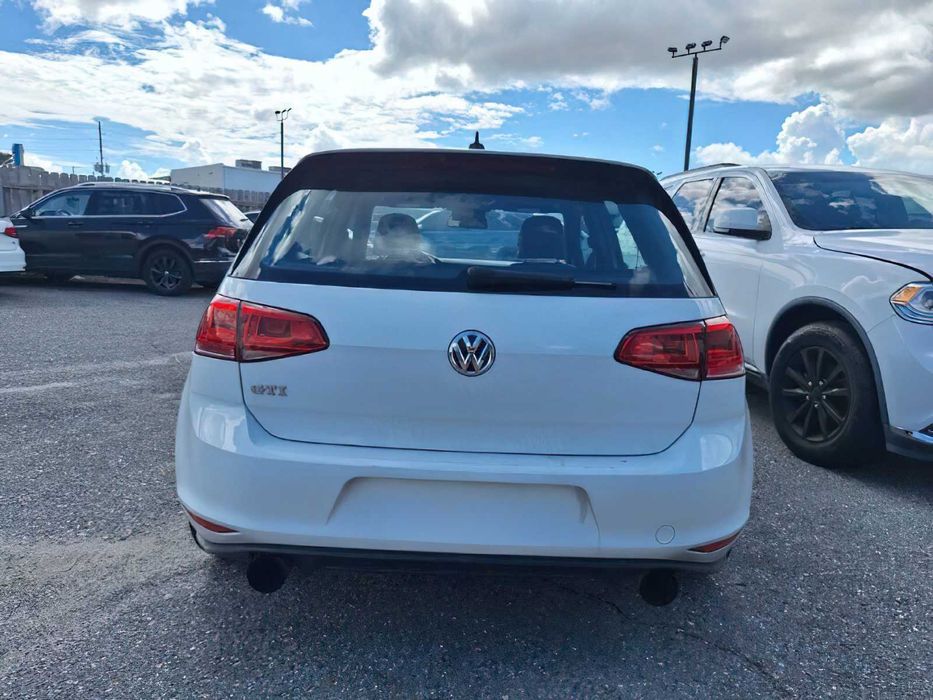 Volkswagen Golf GTI      2016