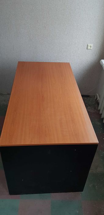 Продам письменный стол