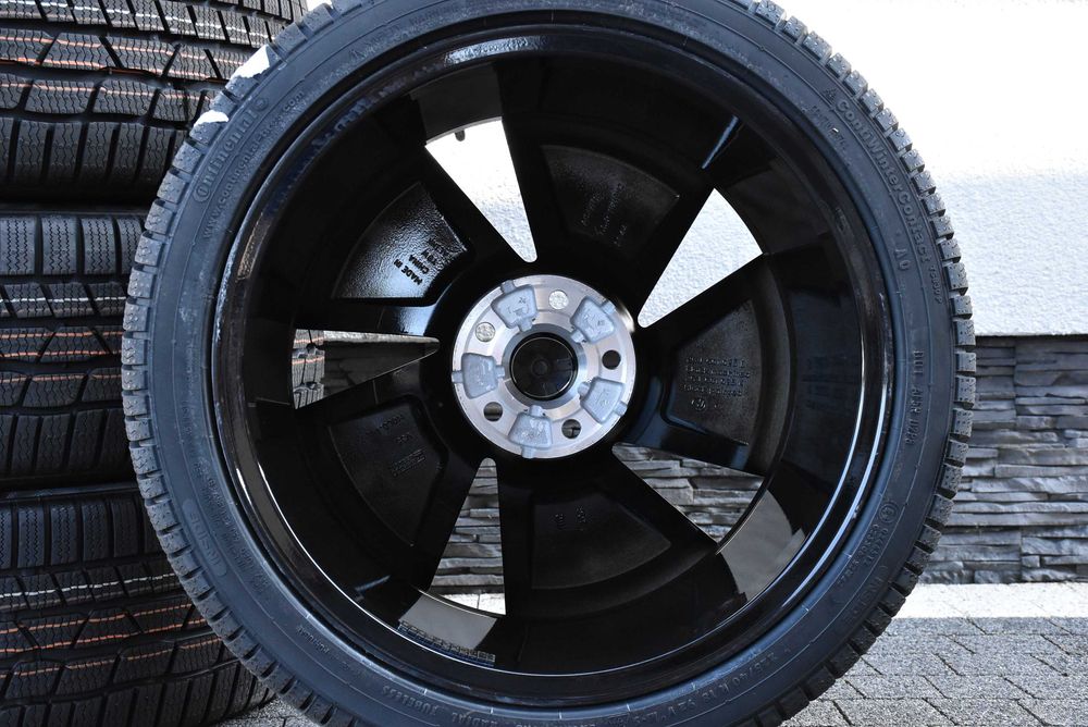 Nowe koła zimowe OEM Skoda Octavia MK3 III 3E VRS 18" Conti 2025