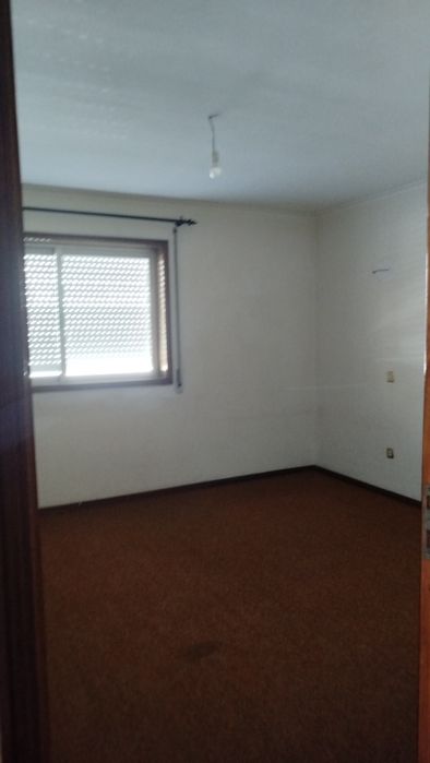 Arrendamento do 1 andar T3 de uma casa