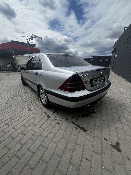 Мерседес 2,2дизель w203