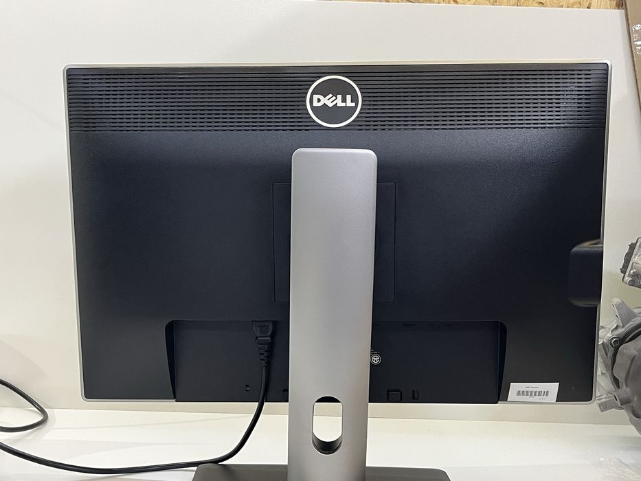 Монітор DELL 24 дюйма