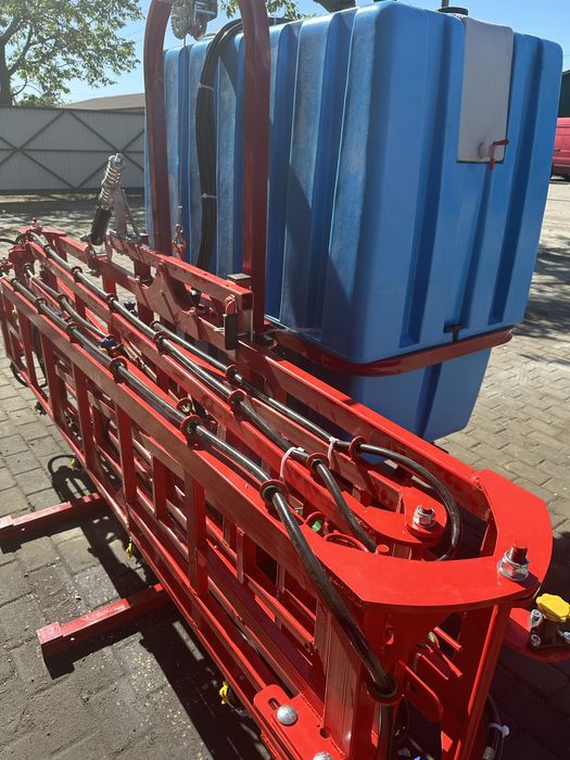 Оприскувач . Обприскувач . Оприскиватель